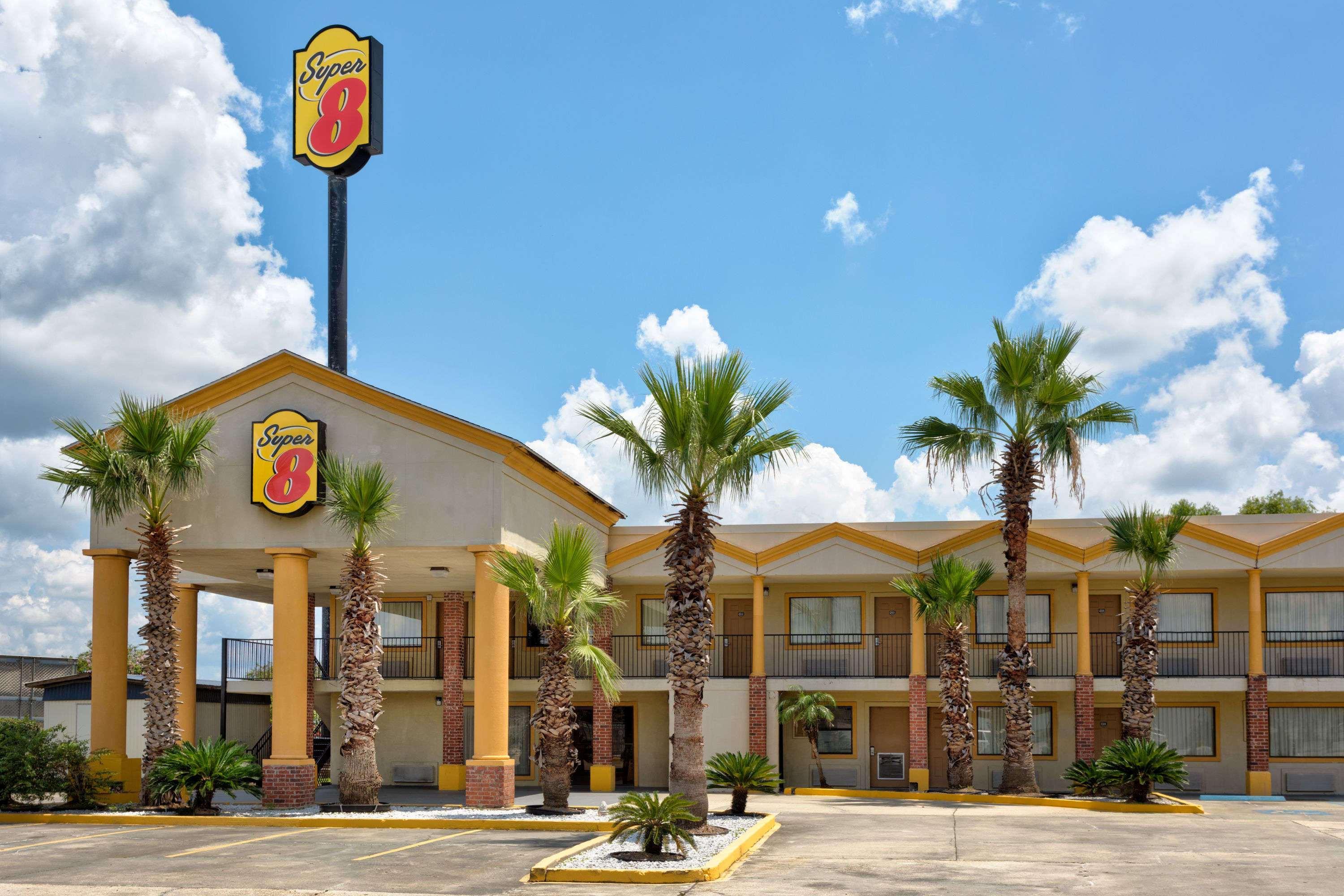 Super 8 By Wyndham Breaux Bridge Motell Exteriör bild
