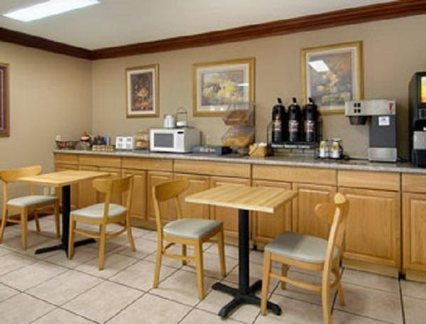 Super 8 By Wyndham Breaux Bridge Motell Restaurang bild